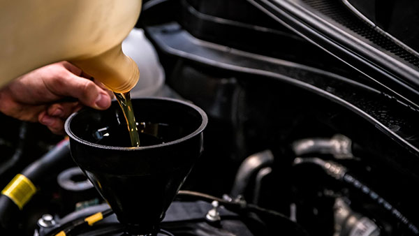 Engine oil should be changed every 5 000 km